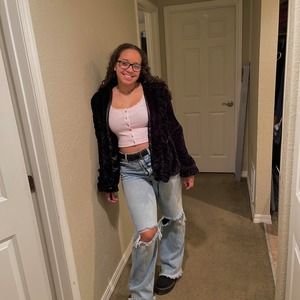 Meet your Posher, Maiya